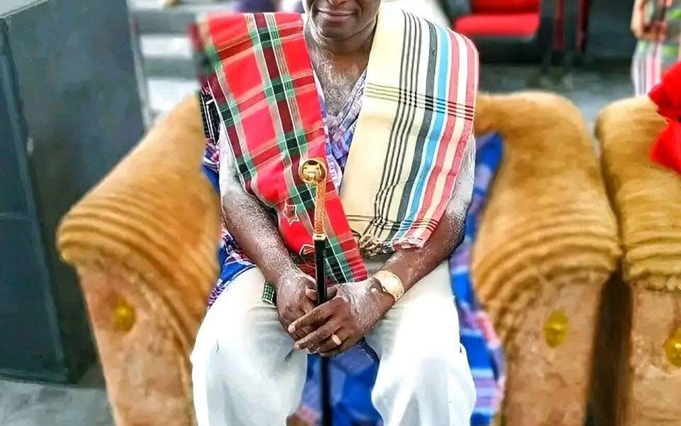Paramon Ruler NDDC Managing Director Installed Paramount Ruler Of His Community ...