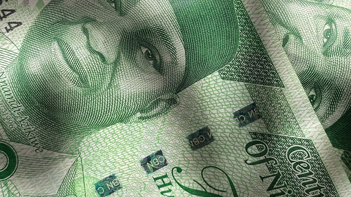 Close up of Nigerian 500 naira banknotes showing CBN security features